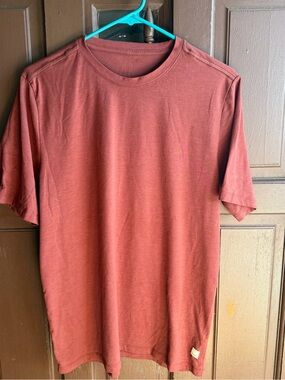 Vuori Short Sleeve Crew Tee